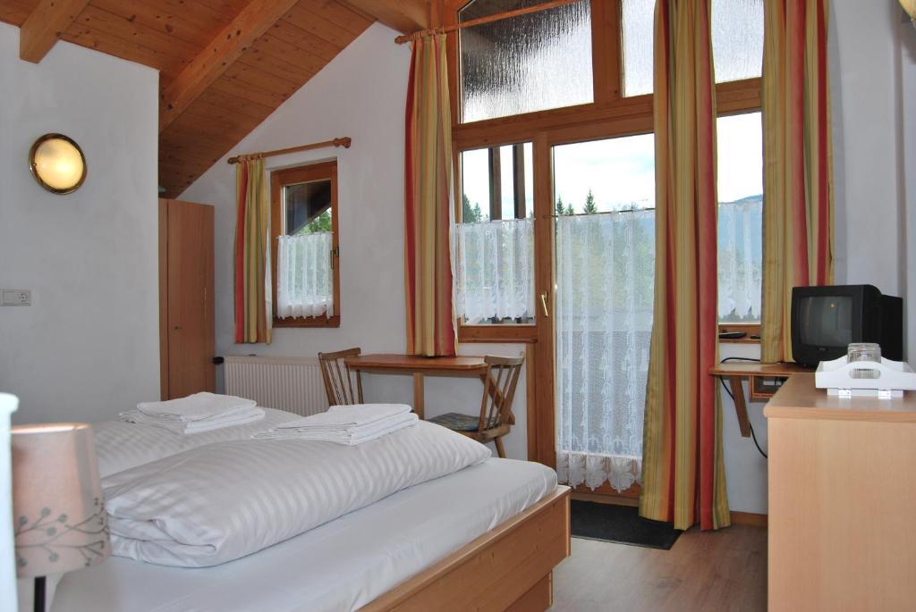 Gaestehaus Pernull Хермагор Екстериор снимка